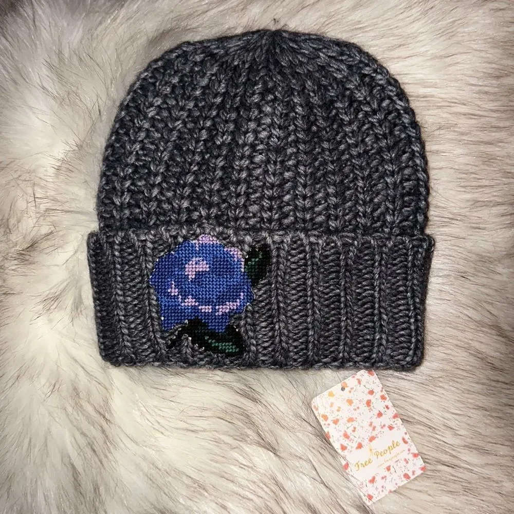 NWT Free People Everything Rosy Blush Wool Beanie